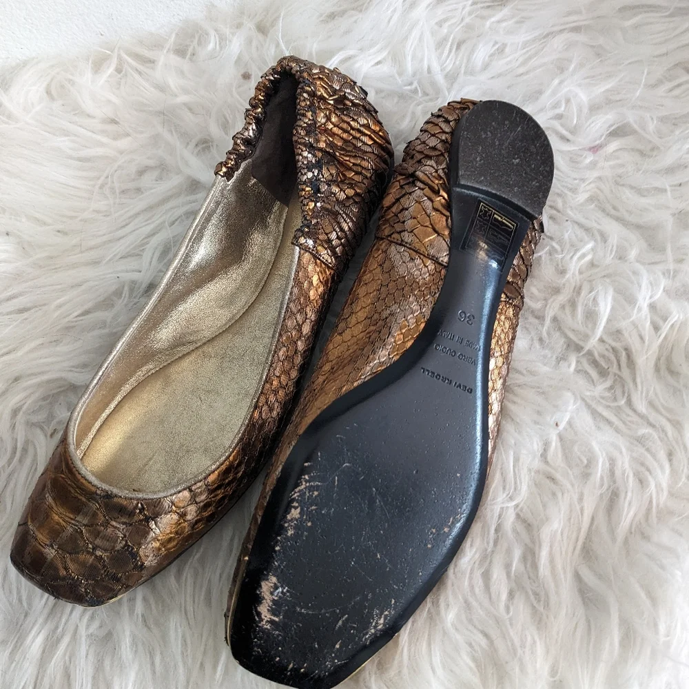 Devi Kroell gorgeous python